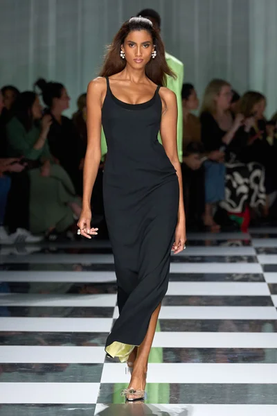 Look 68